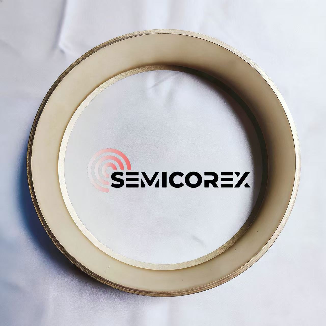 Tantalkarbidbelagda styrringar